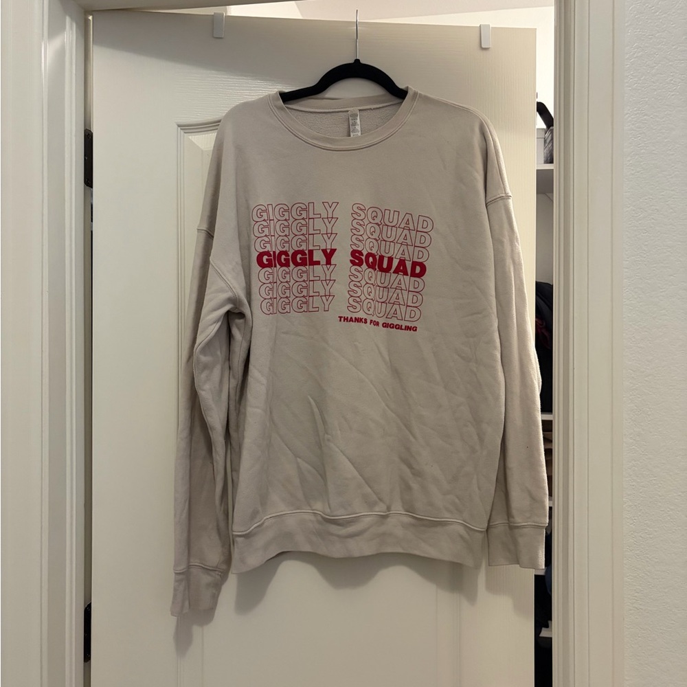 Club giggly! Giggly squad tour Crewneck Sweatshirt